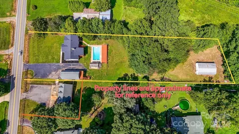 4293 Burkemont Rd, Morganton, NC 28655