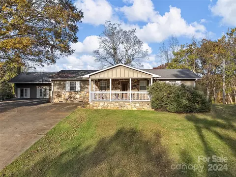 2627 Pea Ridge Rd, Mill Spring, NC 28756