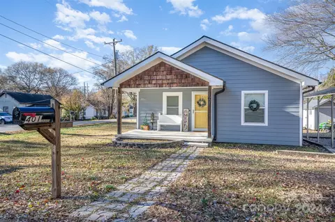 401 3rd St, Stanley, NC 28164 photo 2
