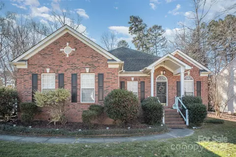 10910 Sycamore Club Dr, Mint Hill, NC 28227