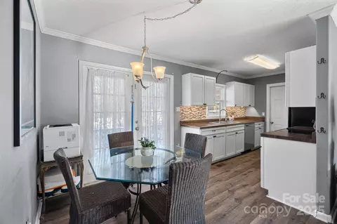 174 Crosswhite Ln, Statesville, NC 28625