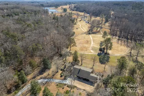 325 Renard Rd, Tryon, NC 28782 photo 5