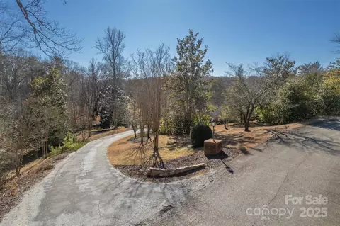 325 Renard Rd, Tryon, NC 28782 photo 2