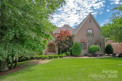 1716 Funny Cide Dr, Waxhaw, NC 28173