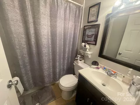 Bath - 108 Patsy Ln, Cheraw, SC 29520 photo 2 of 3