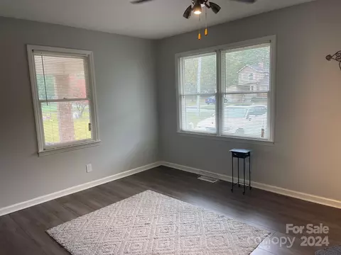 Living - 108 Patsy Ln, Cheraw, SC 29520 photo 1 of 2