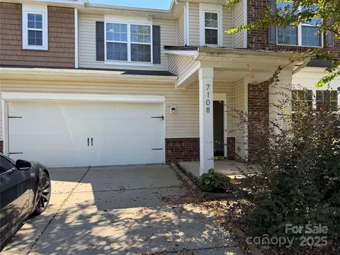 7108 Kinley Commons Ln, Charlotte, NC 28278