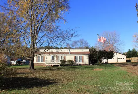 795 Whites Farm Rd, Statesville, NC 28625