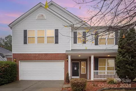16704 Prairie Falcon Ln, Charlotte, NC 28278