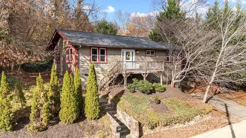 143 Druid Dr, Asheville, NC 28806