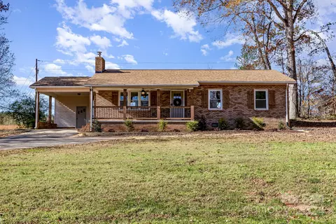 175 Bostian Lake Rd, Statesville, NC 28677