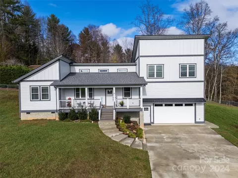 16 Hightop View Trl, Candler, NC 28715