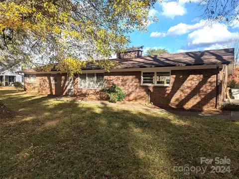 626 Seehorn Ne St NE, Lenoir, NC 28645
