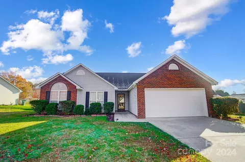 2506 River Chase Dr, Monroe, NC 28110