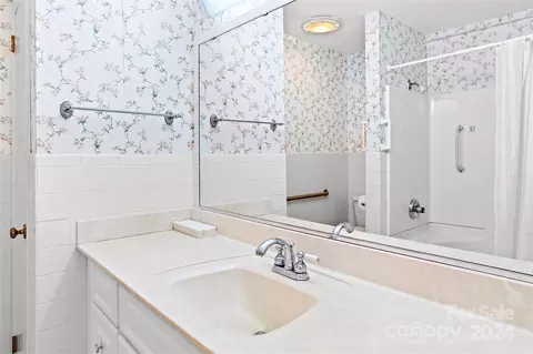 Bath - 1090 Brookview Rd, Germanton, NC 27019 photo 2 of 3