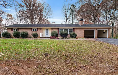 1090 Brookview Rd, Germanton, NC 27019