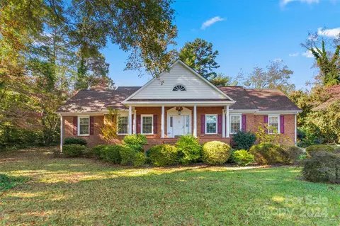 123 Eastside Dr, Lexington, NC 27292