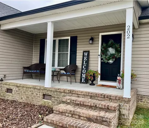 202 E 27th E St E, Kannapolis, NC 28083 photo 2