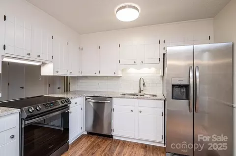 123 23rd Nw E St NW #E, Hickory, NC 28601 photo 13