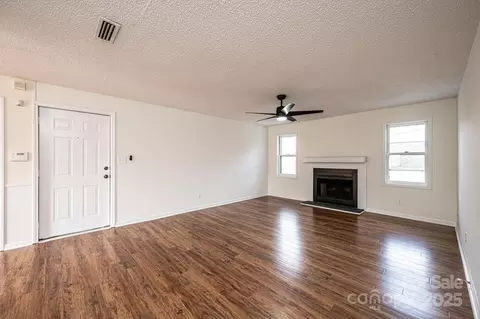 123 23rd Nw E St NW #E, Hickory, NC 28601 photo 8