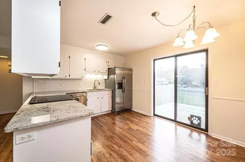 123 23rd Nw E St NW #E, Hickory, NC 28601 photo 12