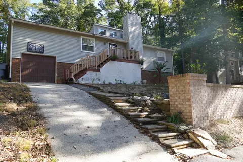 8357 Barncliff Rd, Charlotte, NC 28227