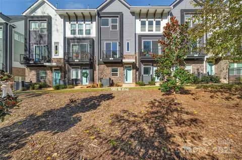 582 W End Dr, Charlotte, NC 28208