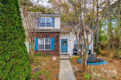 7561 Petrea Ln, Charlotte, NC 28227
