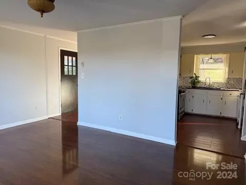 Living - 2549 Cedar Valley Dr, Conover, NC 28613 photo 2 of 4