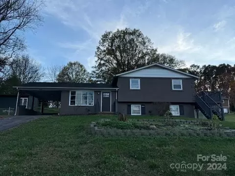 2549 Cedar Valley Dr, Conover, NC 28613