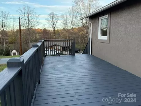 Exterior - 2549 Cedar Valley Dr, Conover, NC 28613 photo 3 of 4
