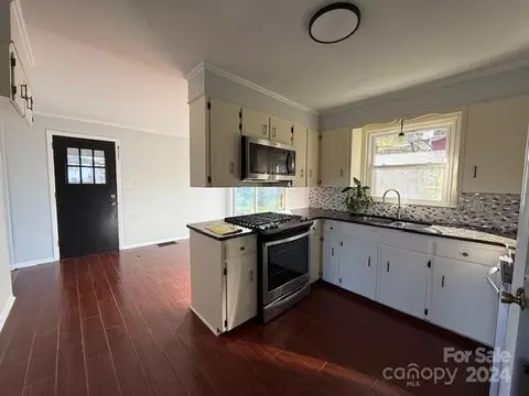 Kitchen - 2549 Cedar Valley Dr, Conover, NC 28613 photo 1 of 2