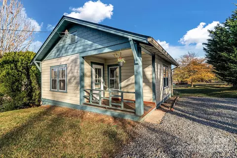 4 Browndale Rd, Asheville, NC 28805