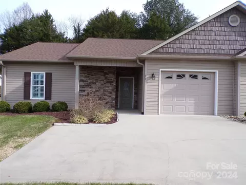 505 2nd Street Ne Apt F-1 Pl NE # F-1, Conover, NC 28613