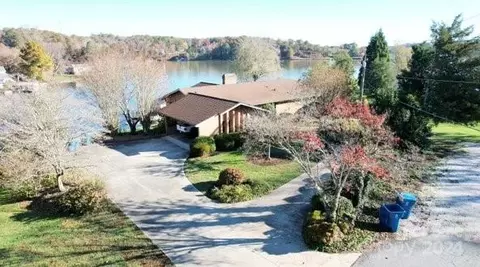 121 48th Ne Ave NE, Hickory, NC 28601