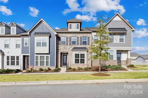 12829 Robert Walker Dr, Davidson, NC 28036