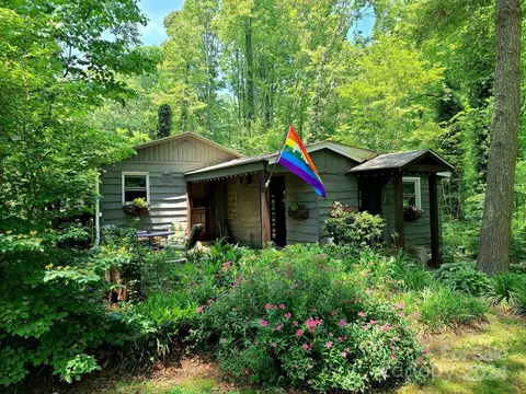 340 Bass Lake Dr, Pisgah Forest, NC 28768