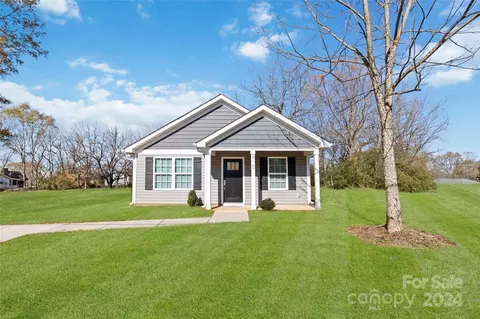 710 W Alabama Ave, Bessemer City, NC 28016