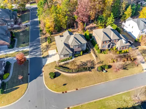 621 Chase Ct, Fort Mill, SC 29708 photo 3