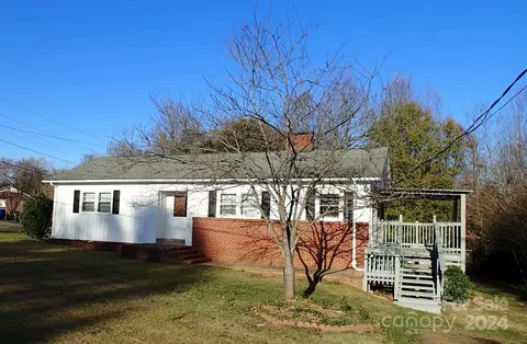 216 Tanner St, Rutherfordton, NC 28139