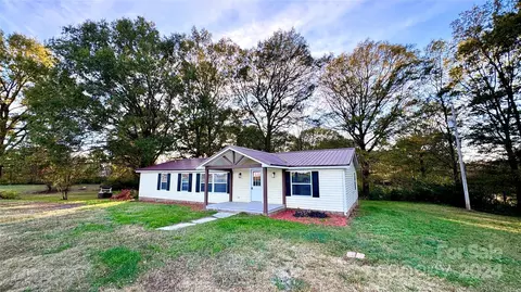 6706 Wolf Pond Rd, Monroe, NC 28112