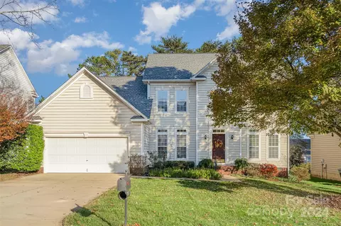 9912 Mitchell Glen Dr, Charlotte, NC 28277