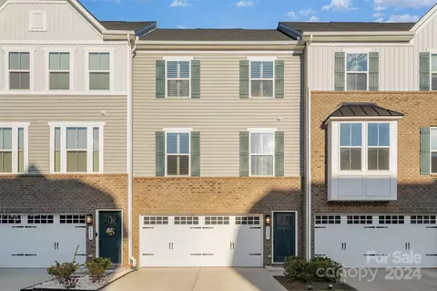 2667 Grantham Place Dr, Fort Mill, SC 29715