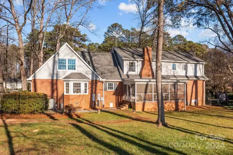 Exterior - 516 Pine Rd, Davidson, NC 28036 photo 4 of 5
