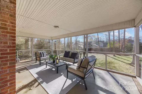 Exterior - 516 Pine Rd, Davidson, NC 28036 photo 2 of 5
