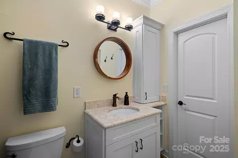 Bath - 18912 Peninsula Point Dr, Cornelius, NC 28031 photo 6 of 7