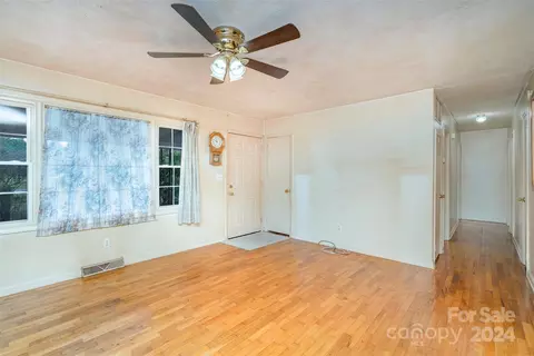 Living - 3524 Wolfe Rd, Monroe, NC 28110 photo 2 of 3