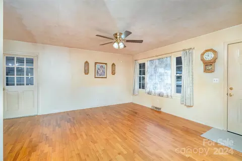 Living - 3524 Wolfe Rd, Monroe, NC 28110 photo 3 of 3