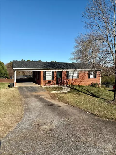 2107 Lamesa Ct, Lenoir, NC 28645