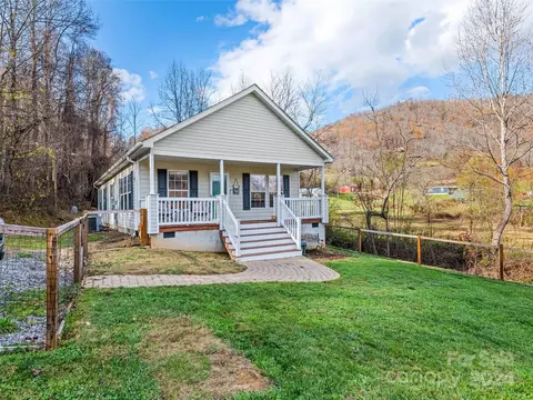 35 Madie Hill Dr, Leicester, NC 28748